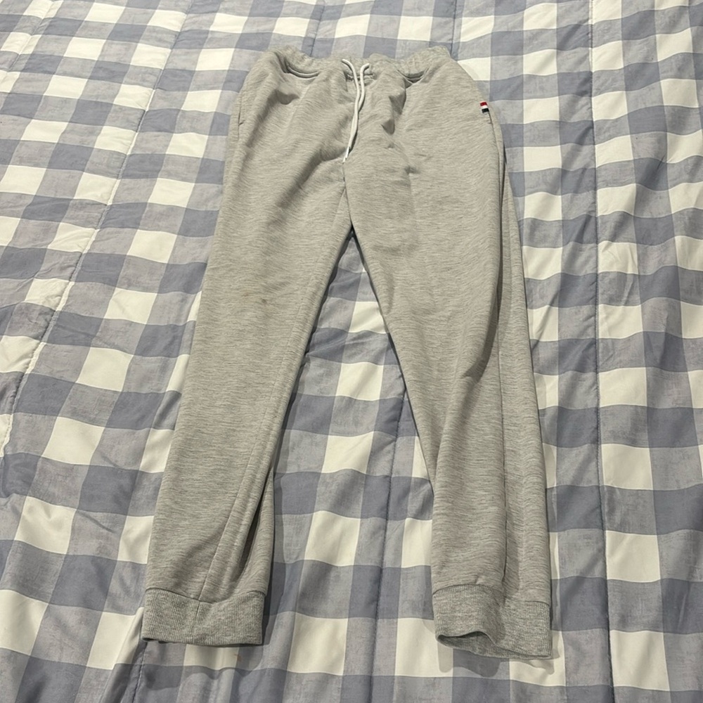 Men’s grey sweatpants